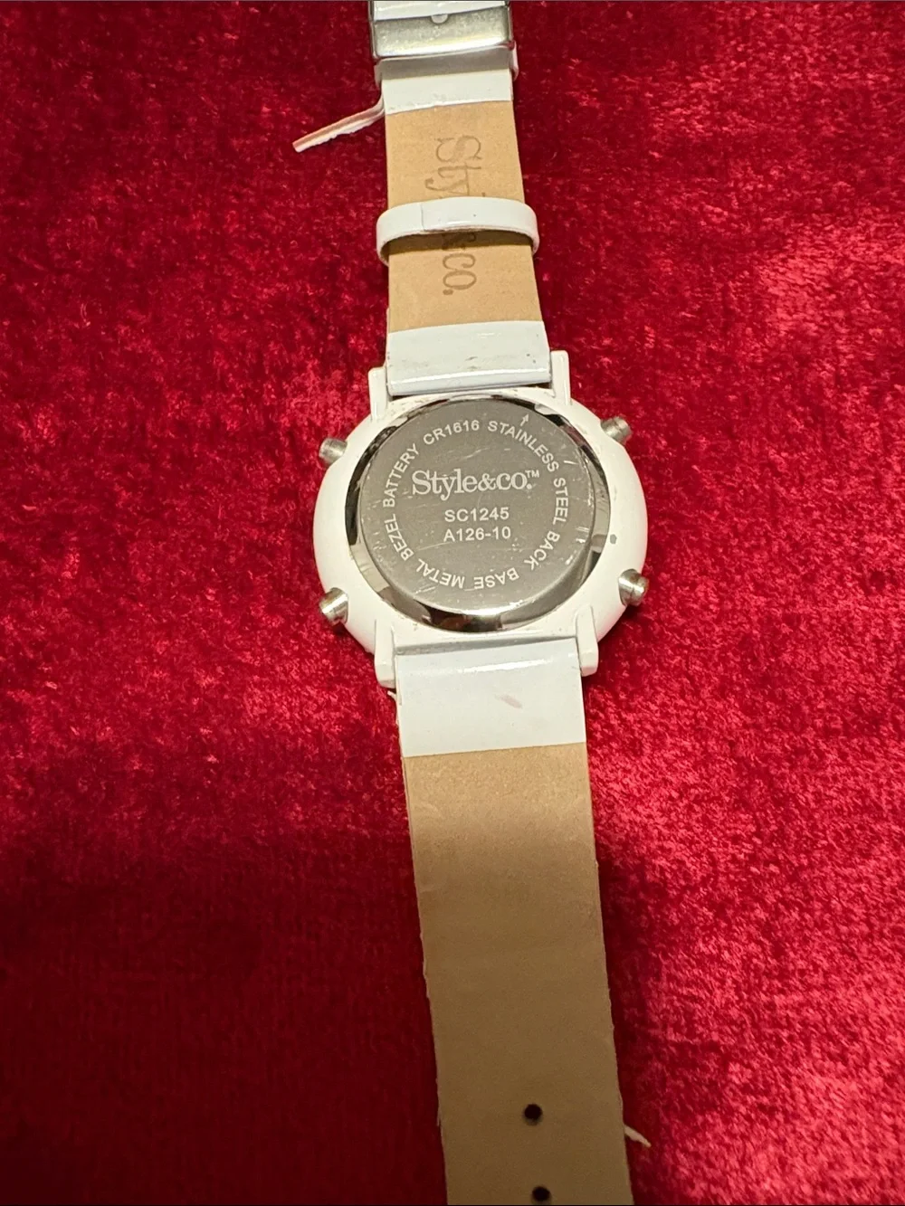White Bezel Digital Fashion Watch - Style and Co great condition need battery
